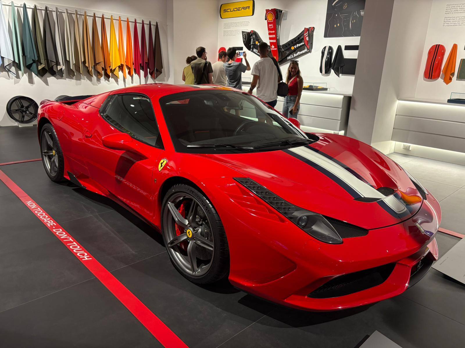 Zdjęcie Wycieczka - Maranello Ferrari (6)be822d41-14f2-45ac-ad06-4ee970a795af.jpg w galerii Wycieczka po Europie